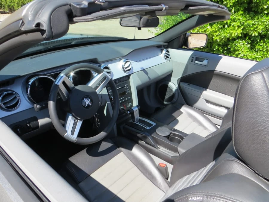 2009 Ford S197 Mustang - Image 4 of 10