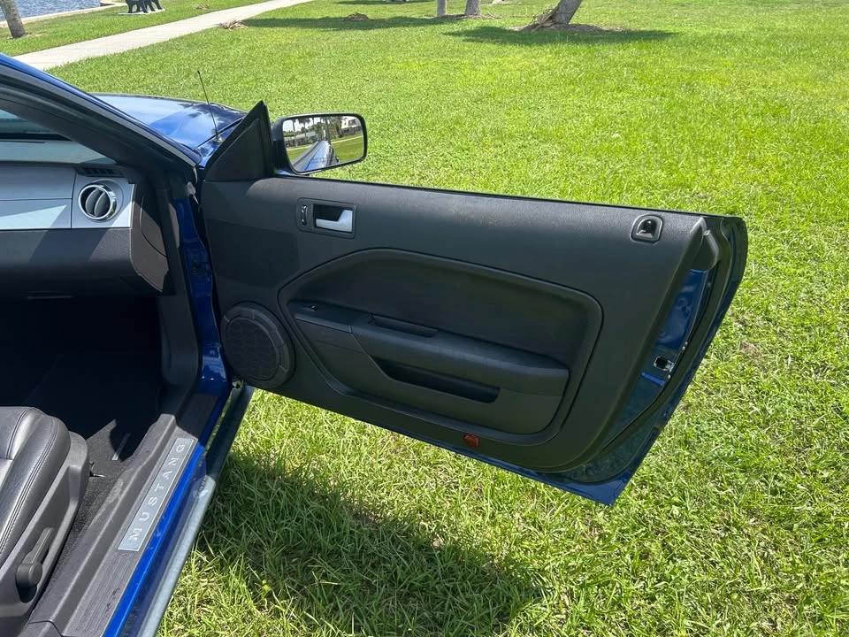 2009 Ford S197 Mustang - Image 13 of 18