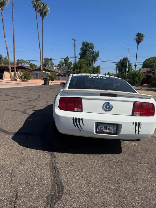 2009 Ford S197 Mustang - Image 3 of 4