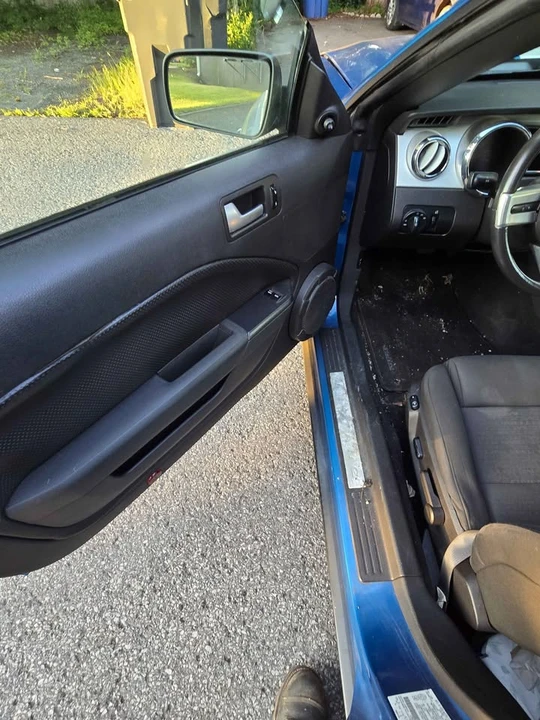 2009 Ford S197 Mustang - Image 3 of 11