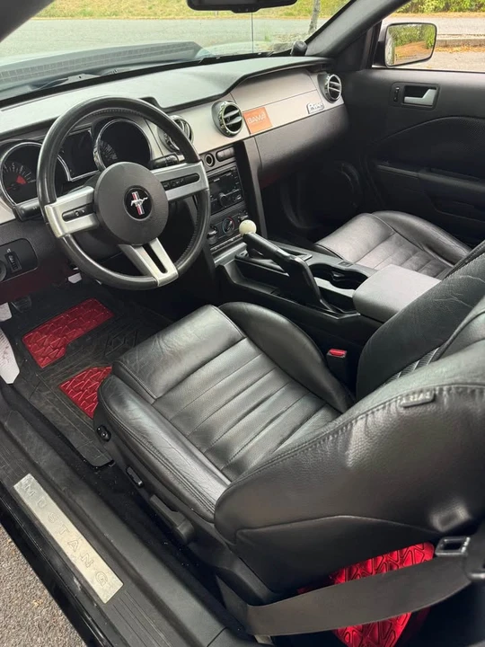 2009 Ford S197 Mustang - Image 14 of 18