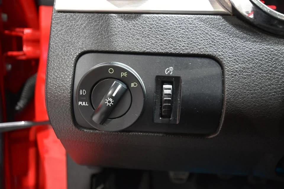 2009 Ford S197 Mustang - Image 13 of 20