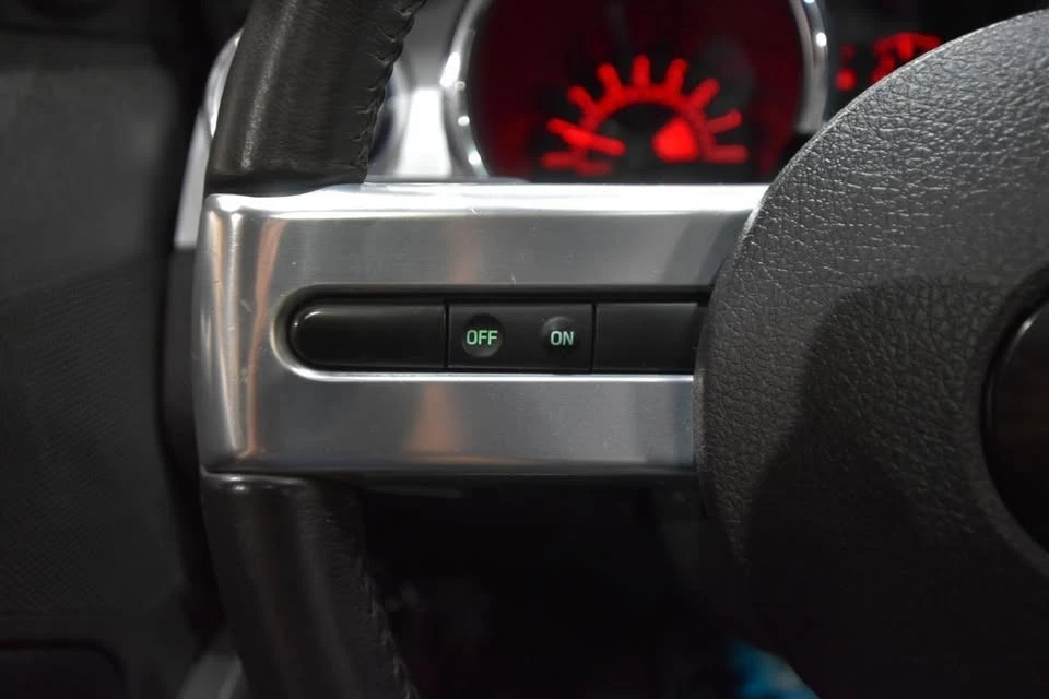 2009 Ford S197 Mustang - Image 16 of 20