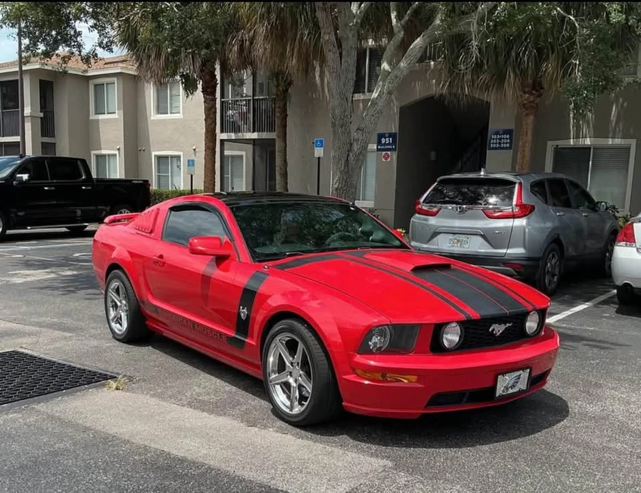 2009 Ford S197 Mustang - Image 2 of 15