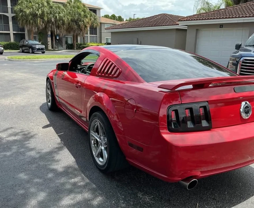 2009 Ford S197 Mustang - Image 11 of 15