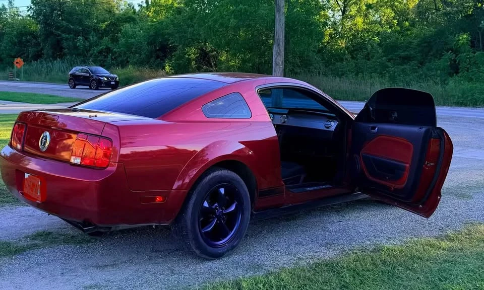 2009 Ford S197 Mustang - Image 8 of 13