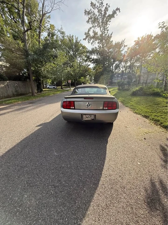 2009 Ford S197 Mustang - Image 5 of 6