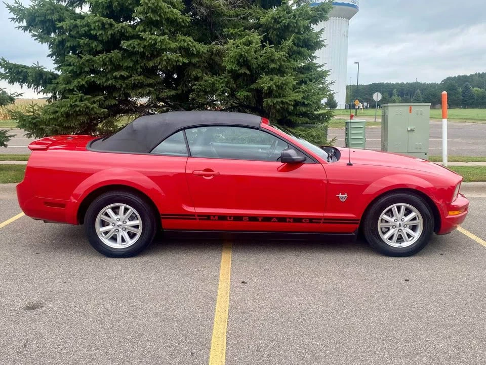 2009 Ford S197 Mustang - Image 7 of 19