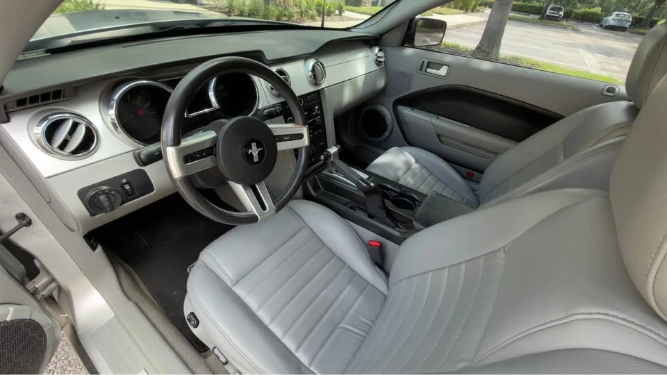 2009 Ford S197 Mustang - Image 7 of 20