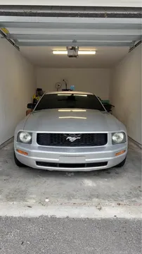 2009 Ford Mustang Premium Coupe 2D