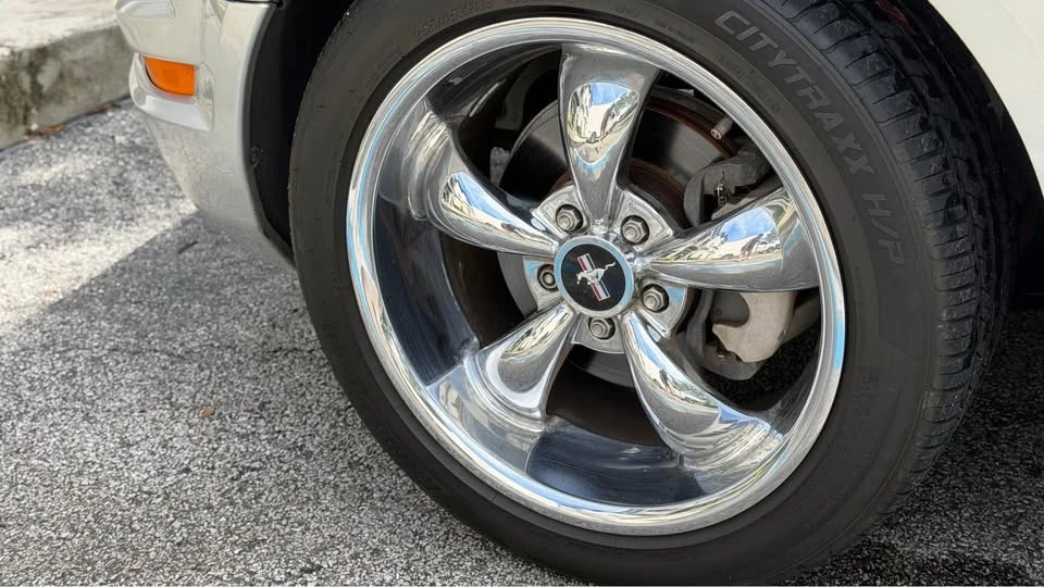 2009 Ford S197 Mustang - Image 19 of 20