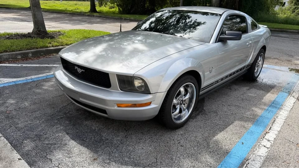 2009 Ford S197 Mustang - Image 11 of 20