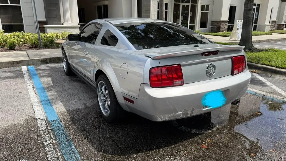 2009 Ford S197 Mustang - Image 14 of 20