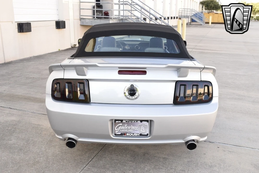 2009 Ford S197 Mustang - Image 8 of 12