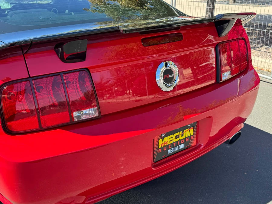 2009 Ford S197 Mustang - Image 6 of 12