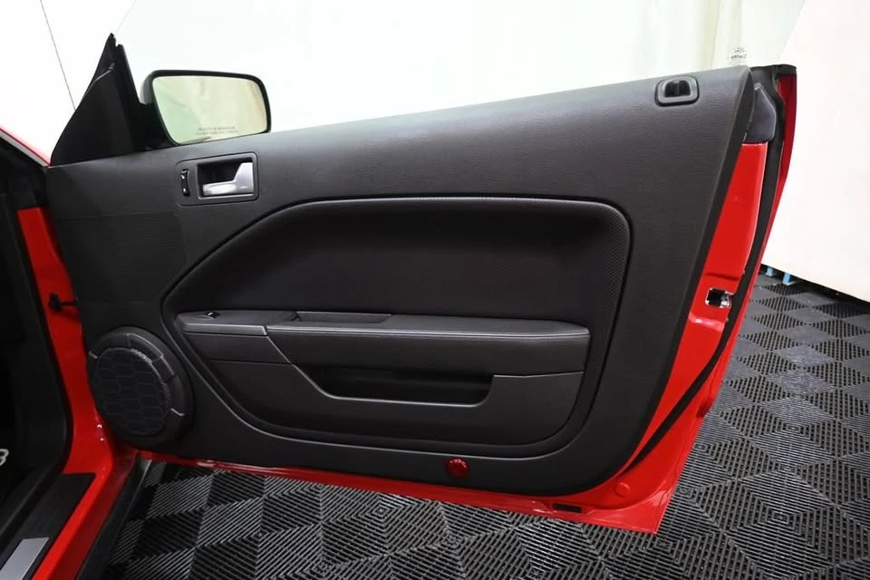2009 Ford S197 Mustang - Image 17 of 20