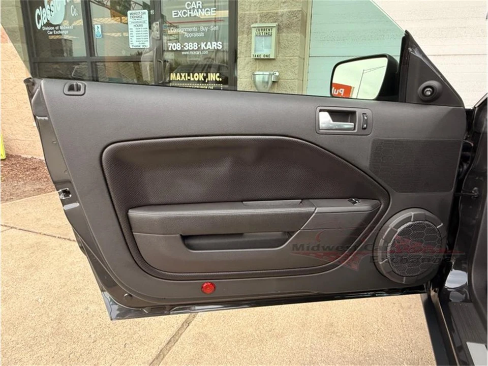 2009 Ford S197 Mustang - Image 16 of 31