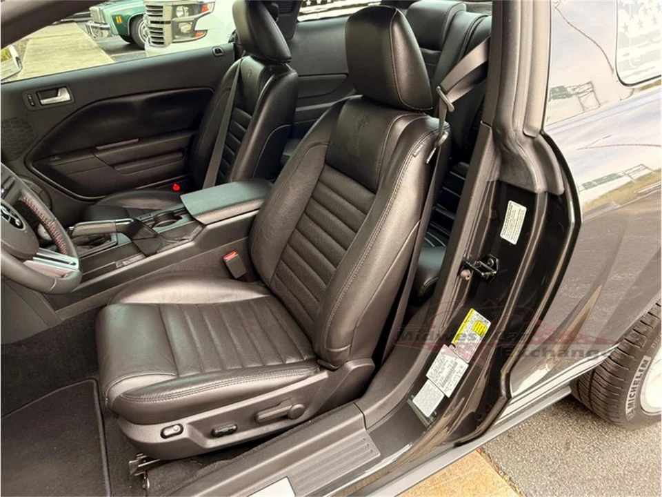 2009 Ford S197 Mustang - Image 13 of 31