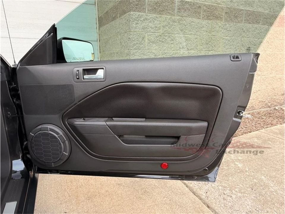2009 Ford S197 Mustang - Image 17 of 31