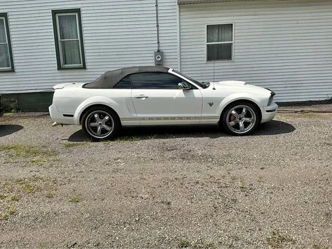 2009 Ford Mustang V6 Convertible 2D