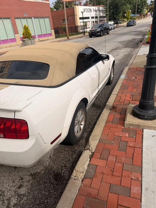 2009 Ford S197 Mustang - Image 3 of 5