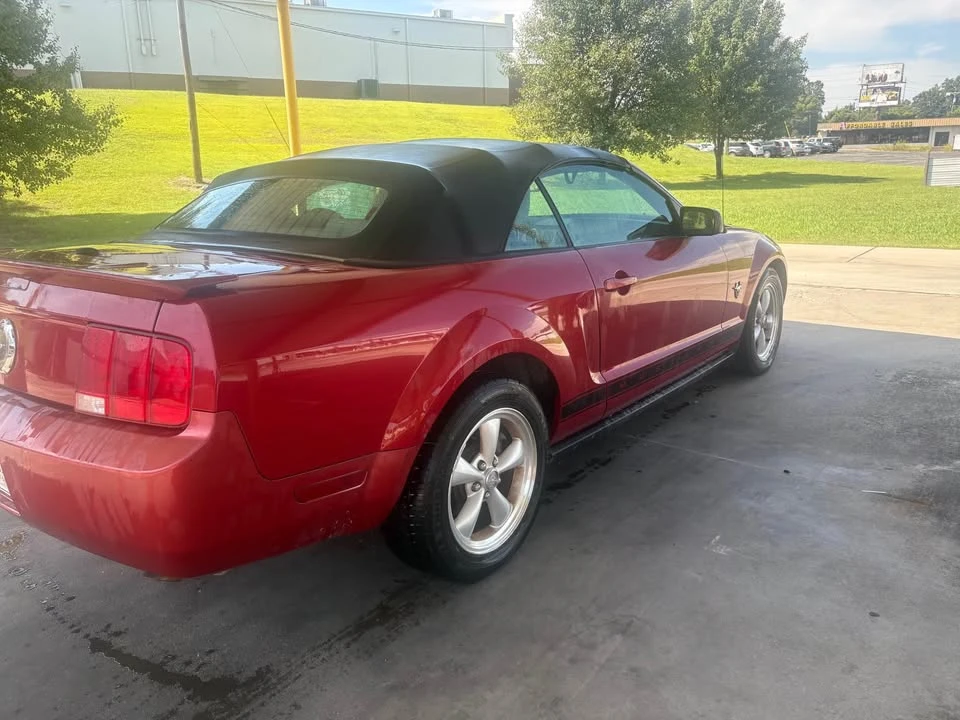 2009 Ford S197 Mustang - Image 2 of 8