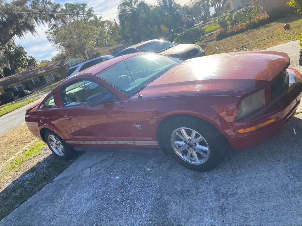 2009 Ford S197 Mustang - Image 2 of 5