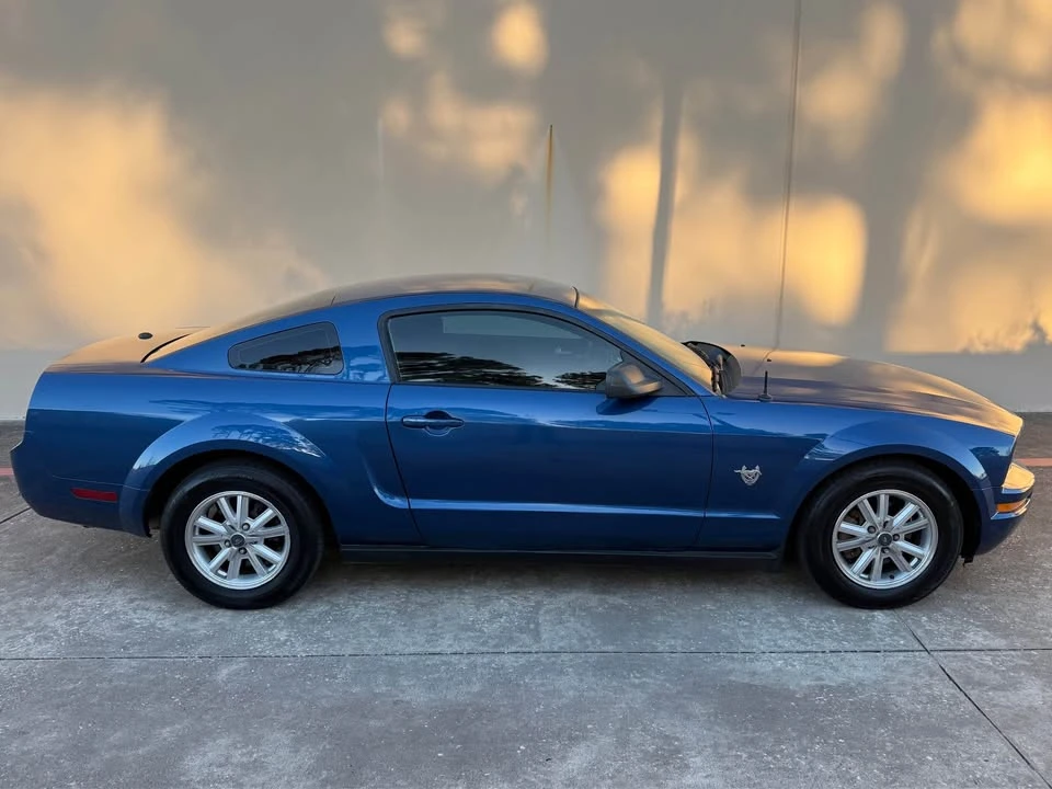2009 Ford S197 Mustang - Image 2 of 15