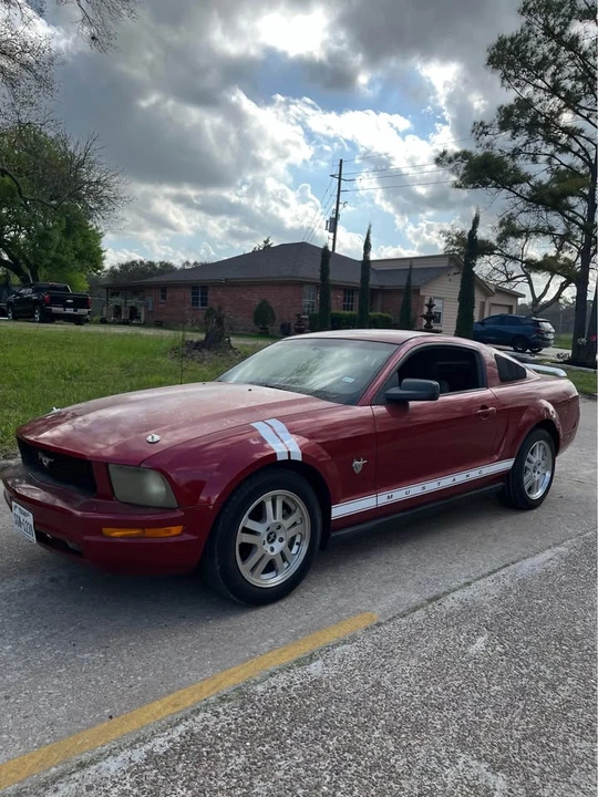 2009 Ford S197 Mustang - Image 2 of 11