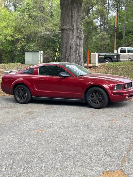 2009 Ford S197 Mustang - Image 2 of 8
