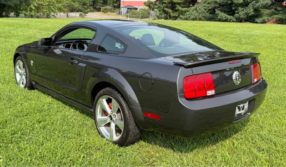 2009 Ford S197 Mustang - Image 2 of 5