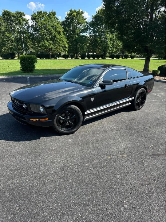 2009 Ford S197 Mustang - Image 2 of 14