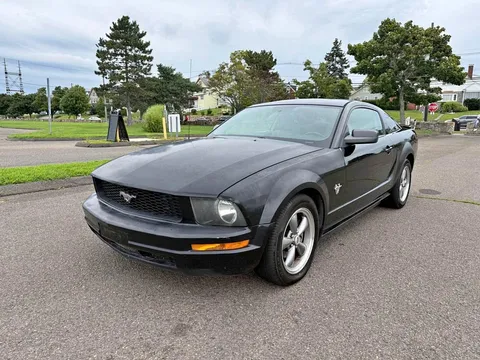 2009 Ford Mustang V6 Coupe 2D