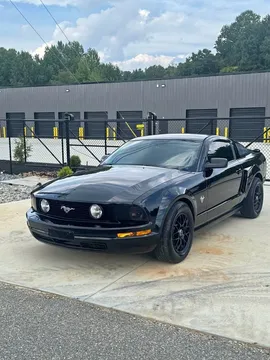 2009 Ford Mustang V6 Coupe 2D