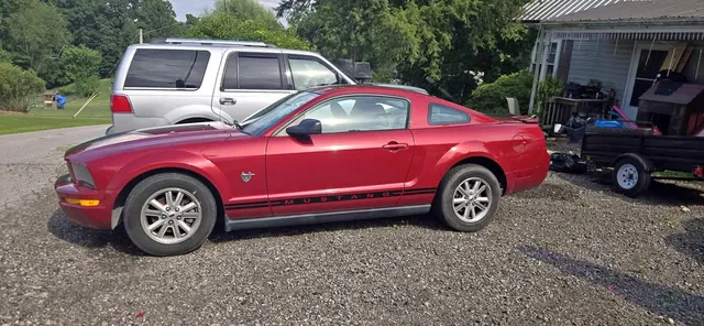 2009 Ford Mustang V6 Coupe 2D