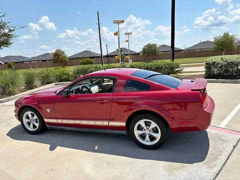2009 Ford Mustang V6 Coupe 2D