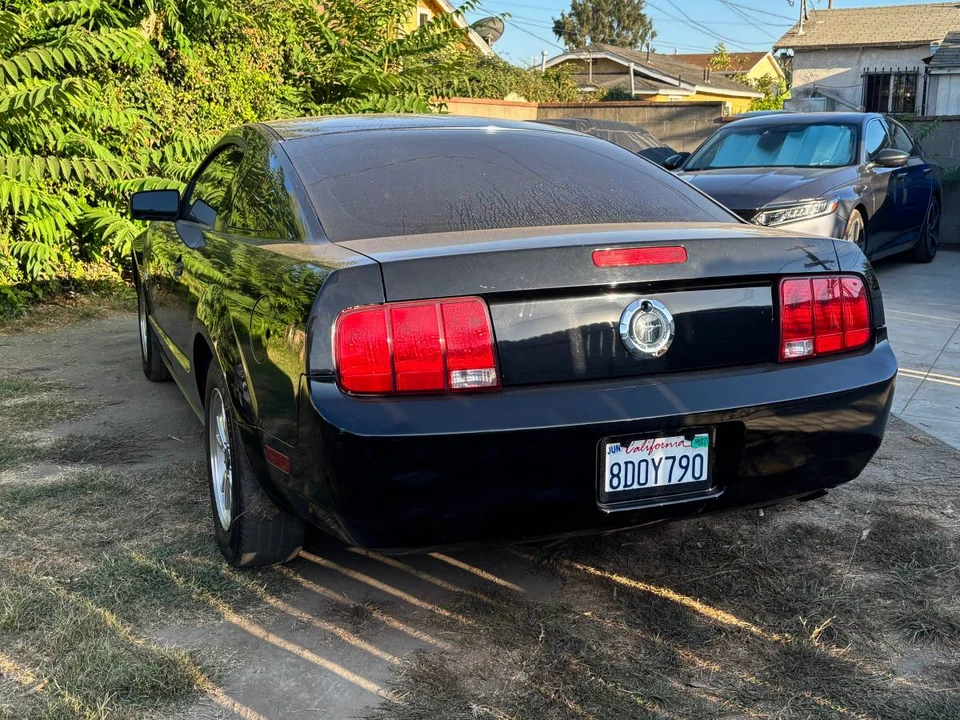 2009 Ford S197 Mustang - Image 3 of 8
