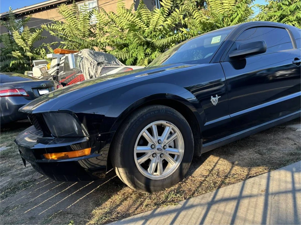 2009 Ford S197 Mustang - Image 8 of 8