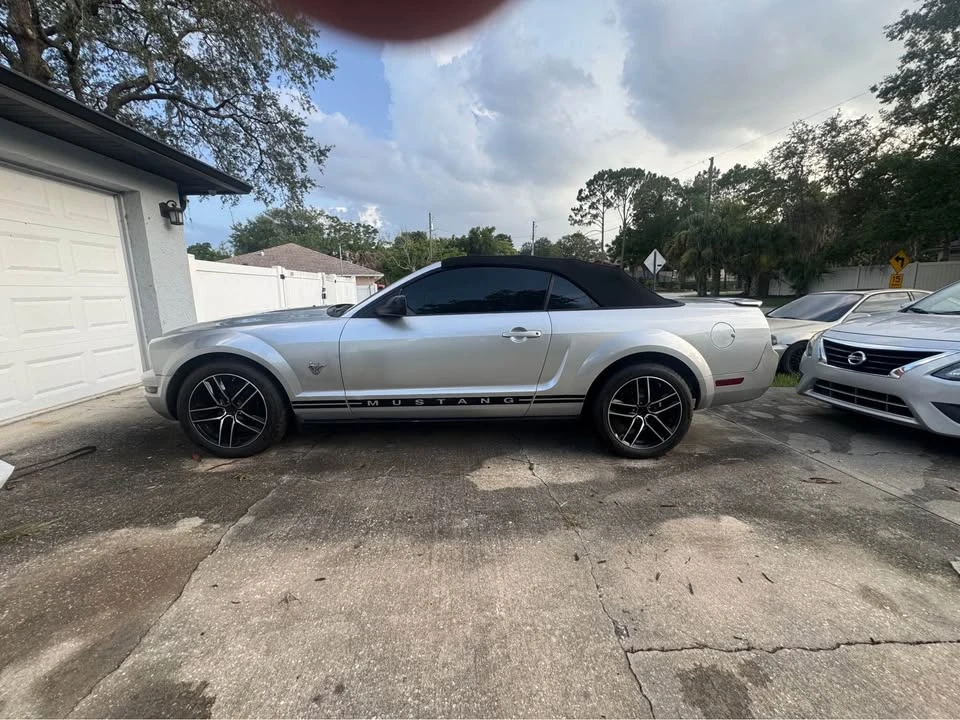 2009 Ford S197 Mustang - Image 2 of 12