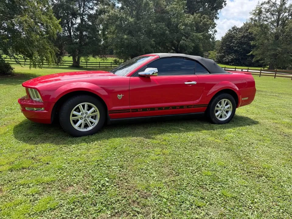 2009 Ford S197 Mustang - Image 2 of 9