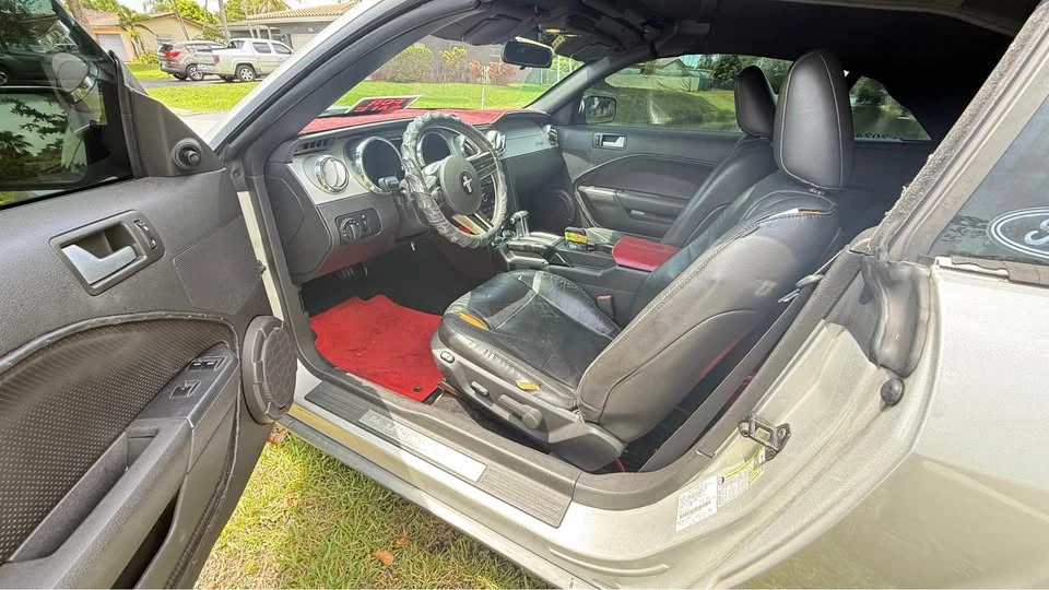 2009 Ford S197 Mustang - Image 7 of 8