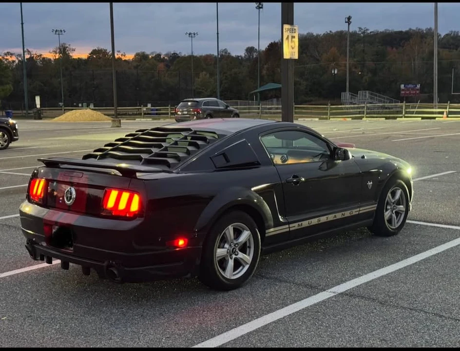 2009 Ford S197 Mustang - Image 2 of 4