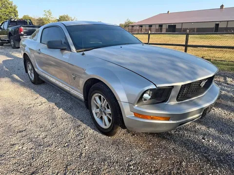 2009 Ford Mustang V6 Premium Coupe 2D
