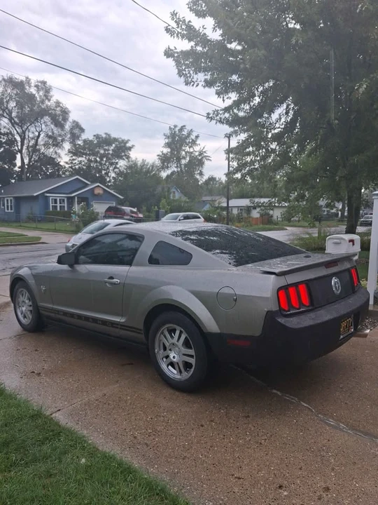 2009 Ford S197 Mustang - Image 9 of 15