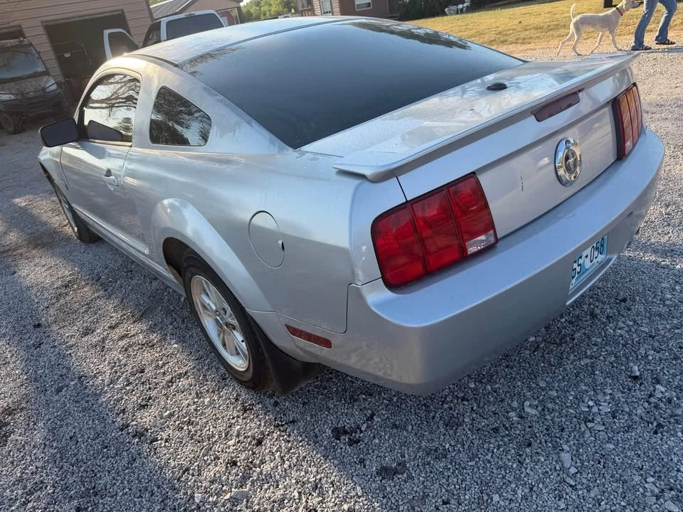 2009 Ford S197 Mustang - Image 5 of 15