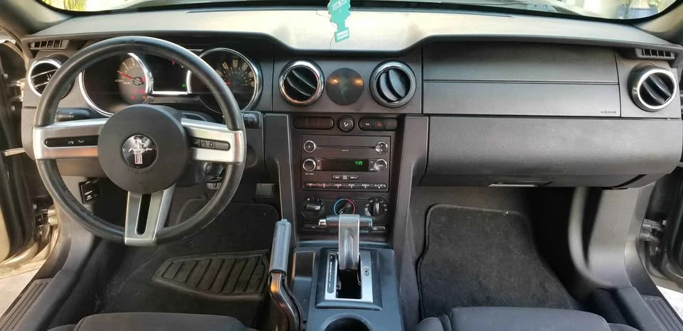 2009 Ford S197 Mustang - Image 9 of 15