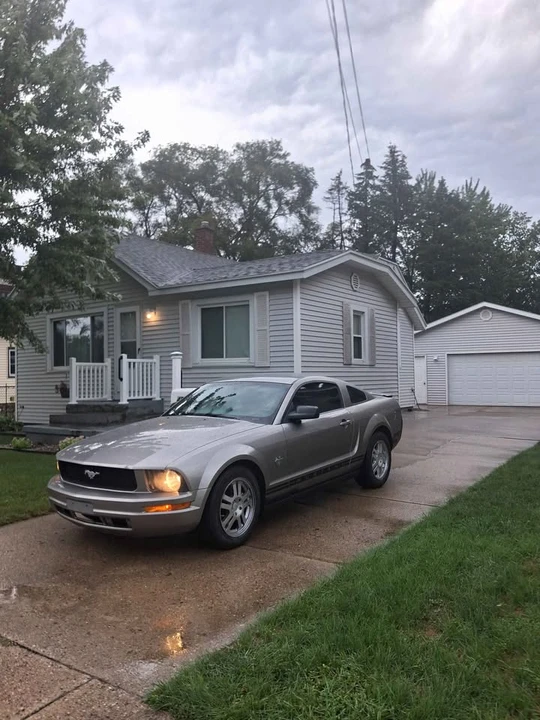 2009 Ford S197 Mustang - Image 8 of 15