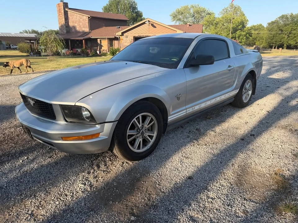 2009 Ford S197 Mustang - Image 2 of 15