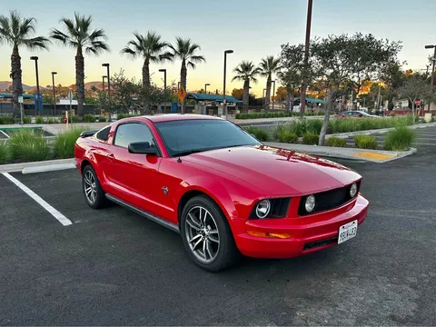 2009 Ford Mustang V6 Premium Coupe 2D