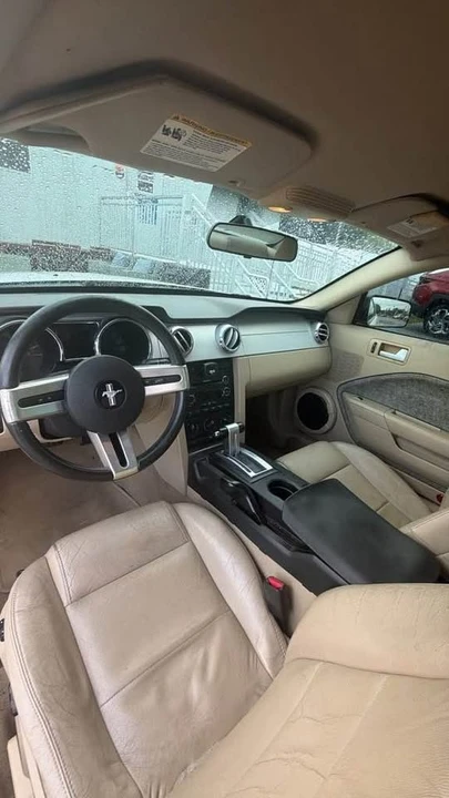 2009 Ford S197 Mustang - Image 3 of 7